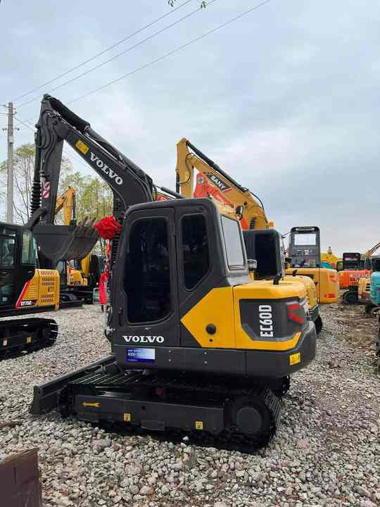 Miniexcavadora High Quality Used Volvo EC60D Excavator for Sale 6 Ton Compact Machine, Excellent Condition, Ready for Work!: foto 6