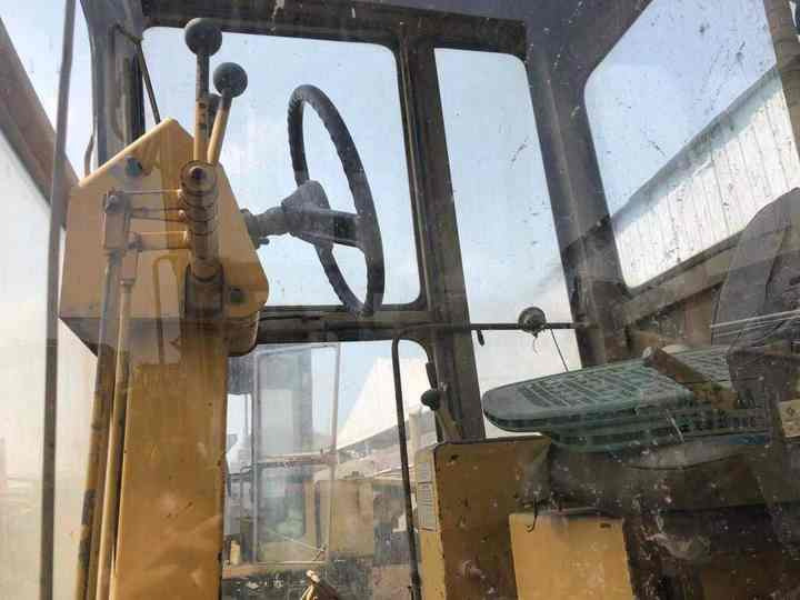 Japan Komatsu GD511 Motor Grader Cheap Price Komatsu Road Grader GD511 Good Condition in China - Grader: foto 4 Japan Komatsu GD511 Motor Grader Cheap Price Komatsu Road Grader GD511 Good Condition in China - Grader: foto 4