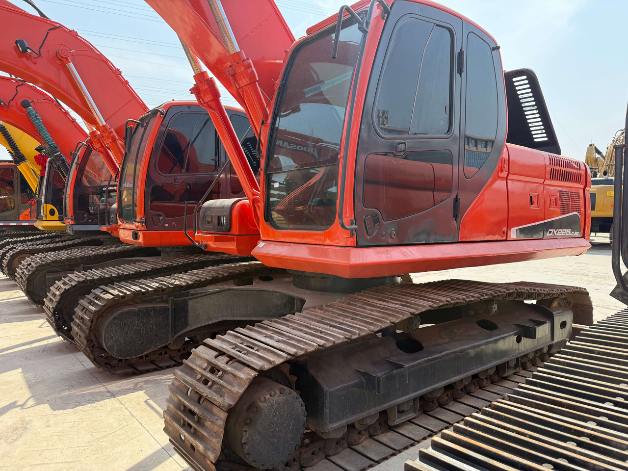 DOOSAN Used Digger Doosan DX225LC-9T Construction Machinery Construction Digger Used Doosan DX225LC-9T Cheap Excavator - Maquinaria de construcción: foto 5 DOOSAN Used Digger Doosan DX225LC-9T Construction Machinery Construction Digger Used Doosan DX225LC-9T Cheap Excavator - Maquinaria de construcción: foto 5