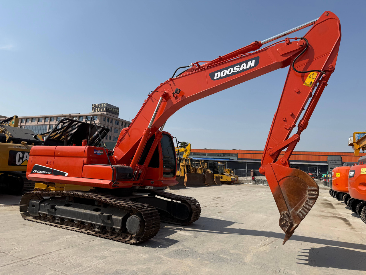 DOOSAN Used Digger Doosan DX225LC-9T Construction Machinery Construction Digger Used Doosan DX225LC-9T Cheap Excavator - Maquinaria de construcción: foto 1 DOOSAN Used Digger Doosan DX225LC-9T Construction Machinery Construction Digger Used Doosan DX225LC-9T Cheap Excavator - Maquinaria de construcción: foto 1