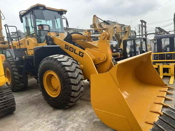 SDLG Wheel Loader 985L Second -hand Wheel Loader Electric Valve Water Pump Engine diesel Pump Valve in China - Cargadora de ruedas: foto 3 SDLG Wheel Loader 985L Second -hand Wheel Loader Electric Valve Water Pump Engine diesel Pump Valve in China - Cargadora de ruedas: foto 3