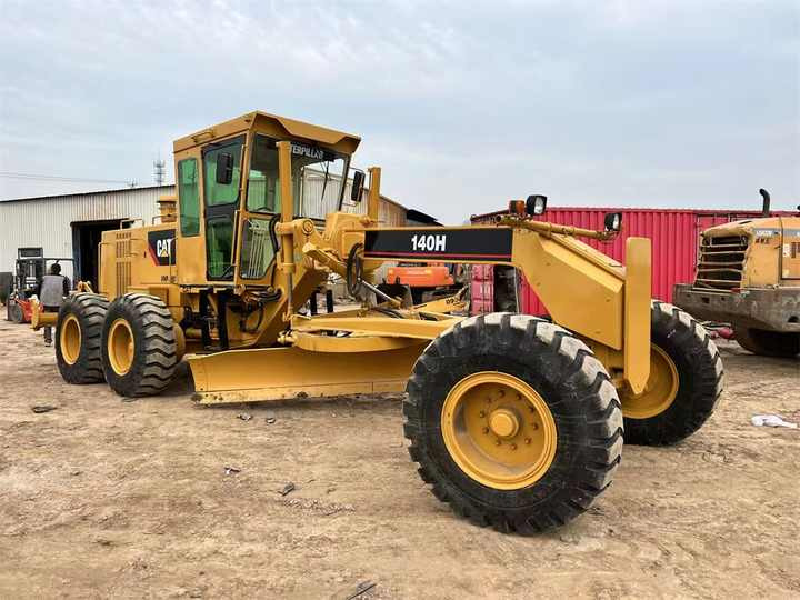 Used CAT 140H Motor Grader From Japan with Excellent Performance Caterpillar 140h in Good Condition for Sale - Grader: foto 3 Used CAT 140H Motor Grader From Japan with Excellent Performance Caterpillar 140h in Good Condition for Sale - Grader: foto 3