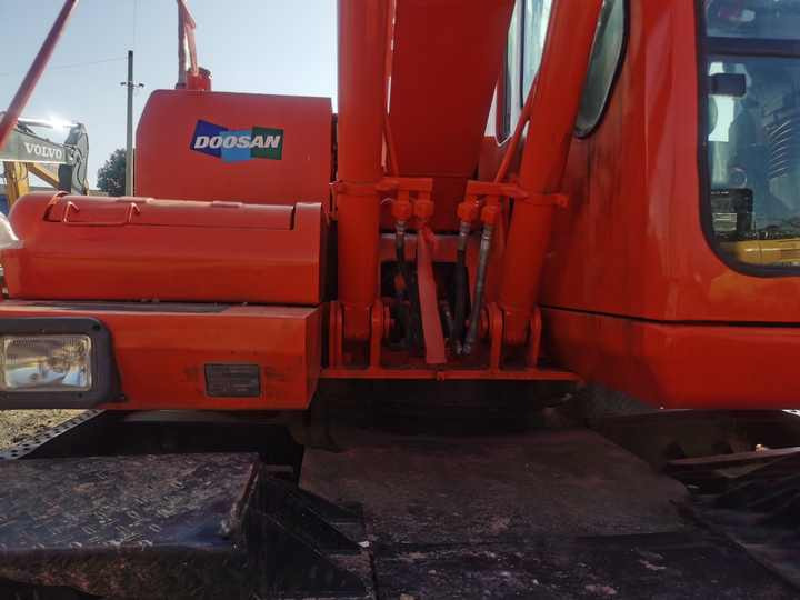 Used Digger Doosan Dh150w-7 Construction Machinery Construction Digger Used Doosan Dh150w-7 Cheap Excavator - Excavadora de ruedas: foto 4 Used Digger Doosan Dh150w-7 Construction Machinery Construction Digger Used Doosan Dh150w-7 Cheap Excavator - Excavadora de ruedas: foto 4