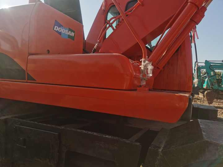 Used Digger Doosan Dh150w-7 Construction Machinery Construction Digger Used Doosan Dh150w-7 Cheap Excavator - Excavadora de ruedas: foto 5 Used Digger Doosan Dh150w-7 Construction Machinery Construction Digger Used Doosan Dh150w-7 Cheap Excavator - Excavadora de ruedas: foto 5