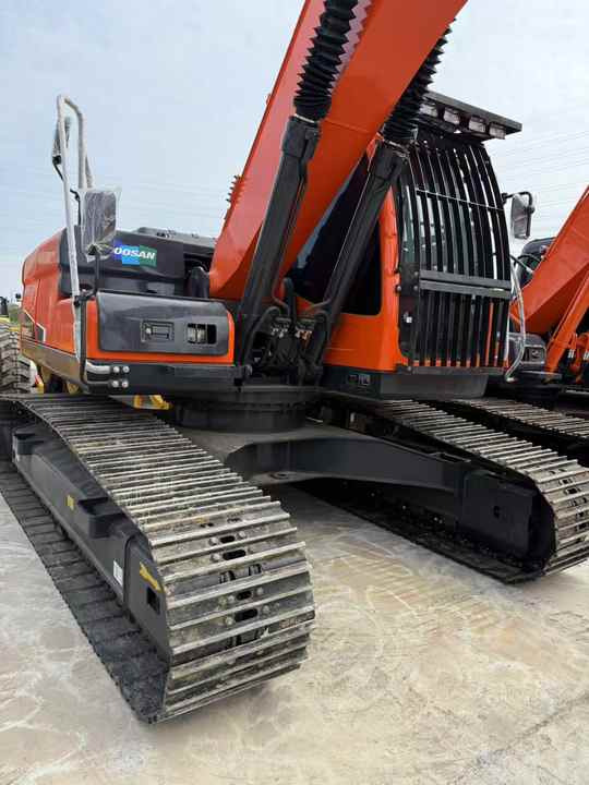 Used Doosan DX225LC-9C Hydraulic Excavator 25 Ton Doosan Dx225 Crawler Excavator with Excellent Performance Low Price for Sale - Excavadora: foto 5 Used Doosan DX225LC-9C Hydraulic Excavator 25 Ton Doosan Dx225 Crawler Excavator with Excellent Performance Low Price for Sale - Excavadora: foto 5
