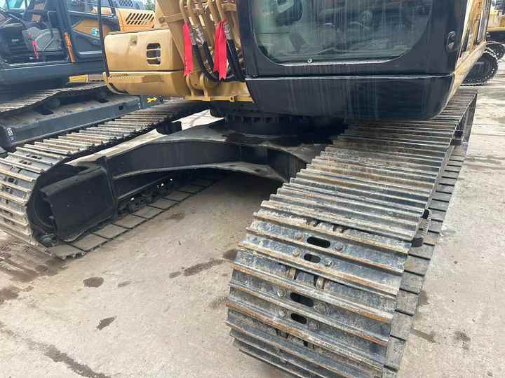 Used Excavator Caterpillar CAT320c Small and Medium-sized Original Excavator CAT320c for Sale - Excavadora de cadenas: foto 4 Used Excavator Caterpillar CAT320c Small and Medium-sized Original Excavator CAT320c for Sale - Excavadora de cadenas: foto 4