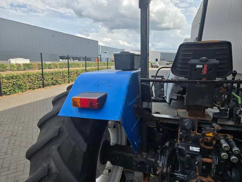 Tractor New Holland TL 90 A: foto 10 Tractor New Holland TL 90 A: foto 10