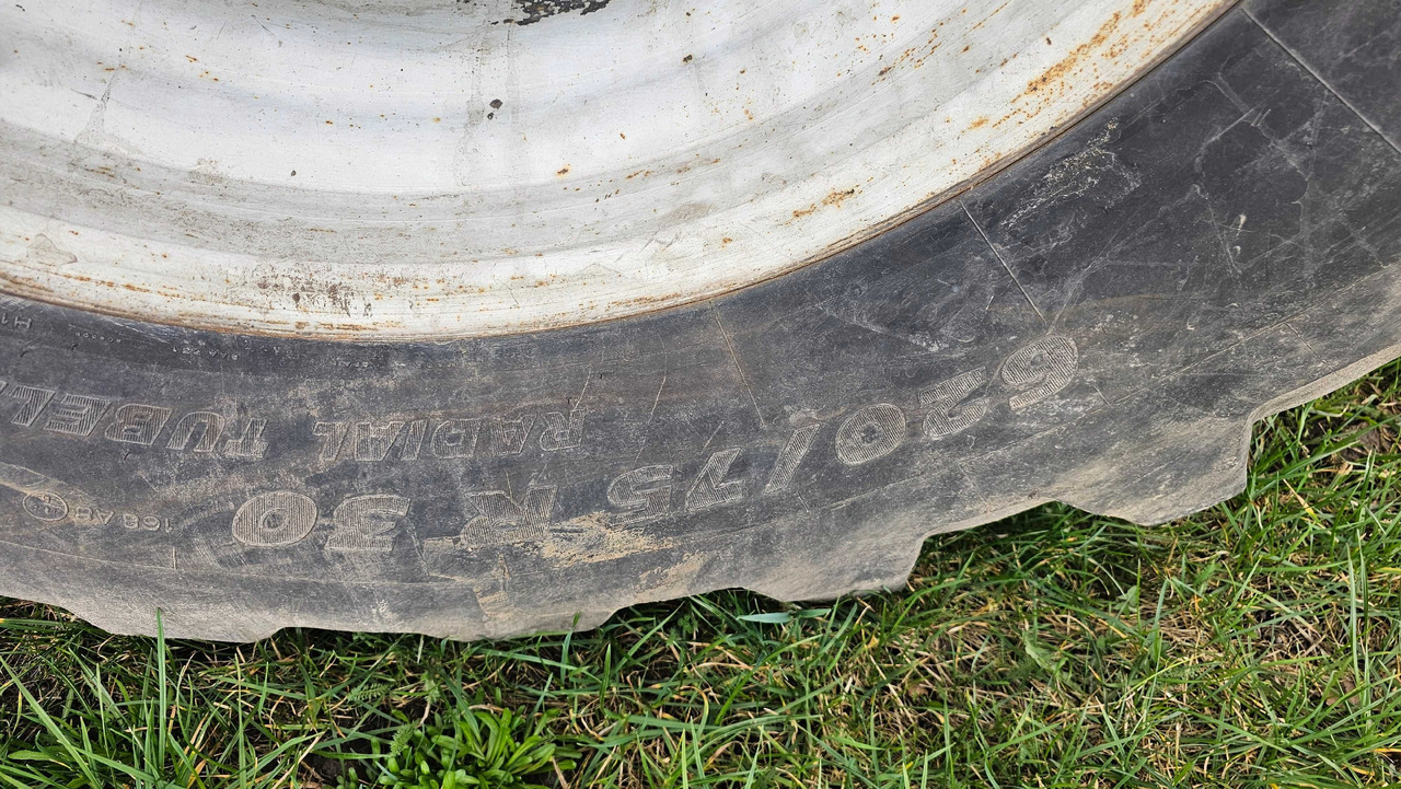 Komplet koło kombajn Deutz Fahr Topliner 620/75 R30 - Neumático para Maquinaria agrícola: foto 2 Komplet koło kombajn Deutz Fahr Topliner 620/75 R30 - Neumático para Maquinaria agrícola: foto 2