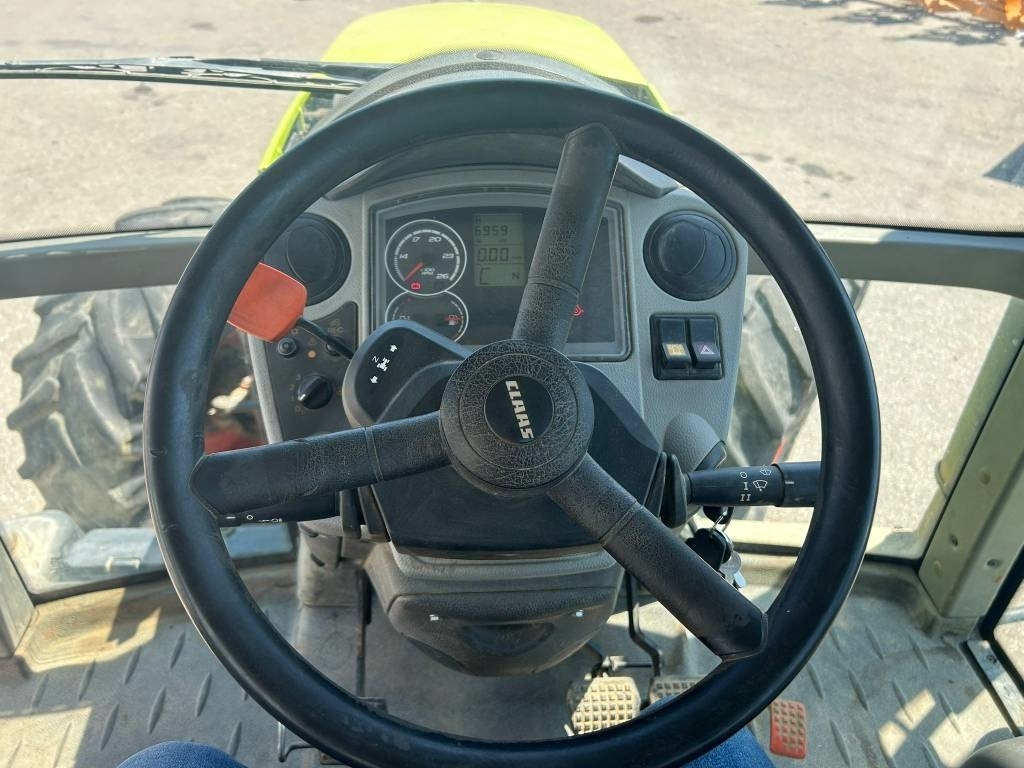 Leasing de Claas Arion 610 C  Claas Arion 610 C: foto 12