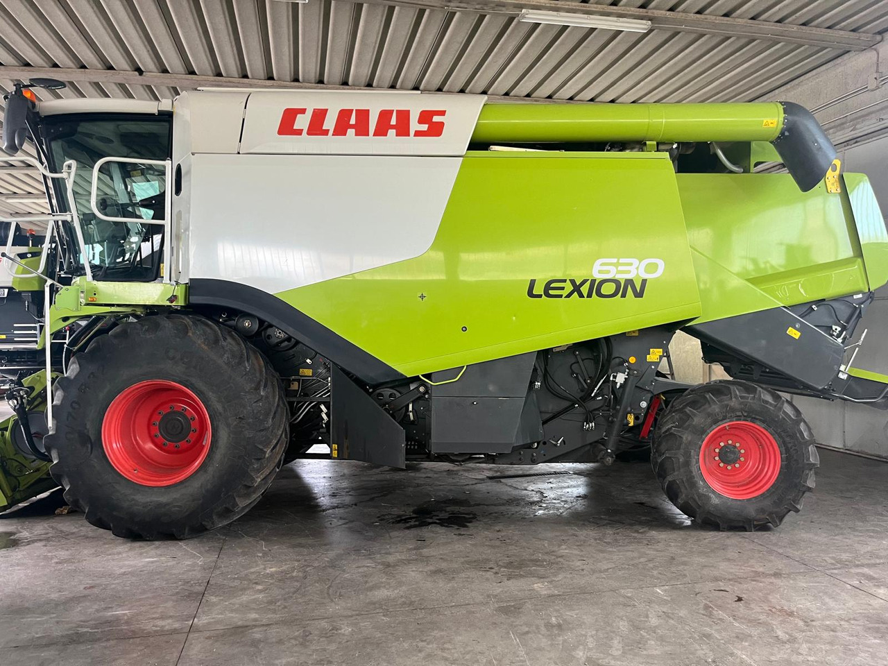 Claas Lexion 630 Montana - Cosechadora de granos: foto 1 Claas Lexion 630 Montana - Cosechadora de granos: foto 1
