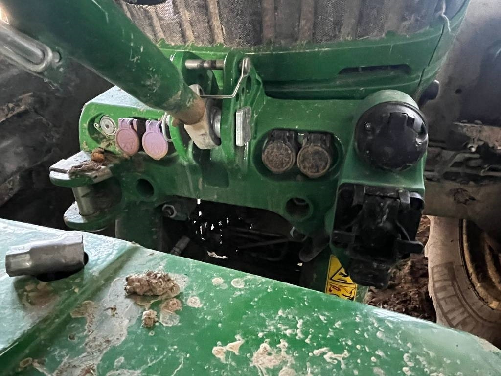 John Deere 6145 R - Tractor: foto 3 John Deere 6145 R - Tractor: foto 3