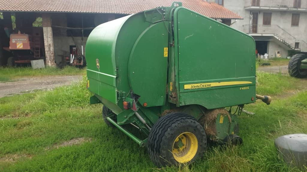 John Deere F 450 - Rotoempacadora: foto 1 John Deere F 450 - Rotoempacadora: foto 1