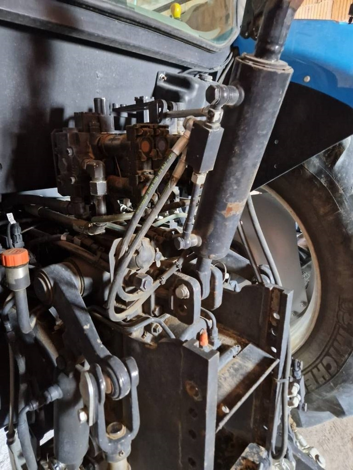 Landini 6-130 C STD  - Tractor: foto 2 Landini 6-130 C STD  - Tractor: foto 2