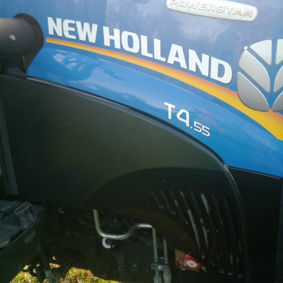 Tractor New Holland T 4.55: foto 6 Tractor New Holland T 4.55: foto 6