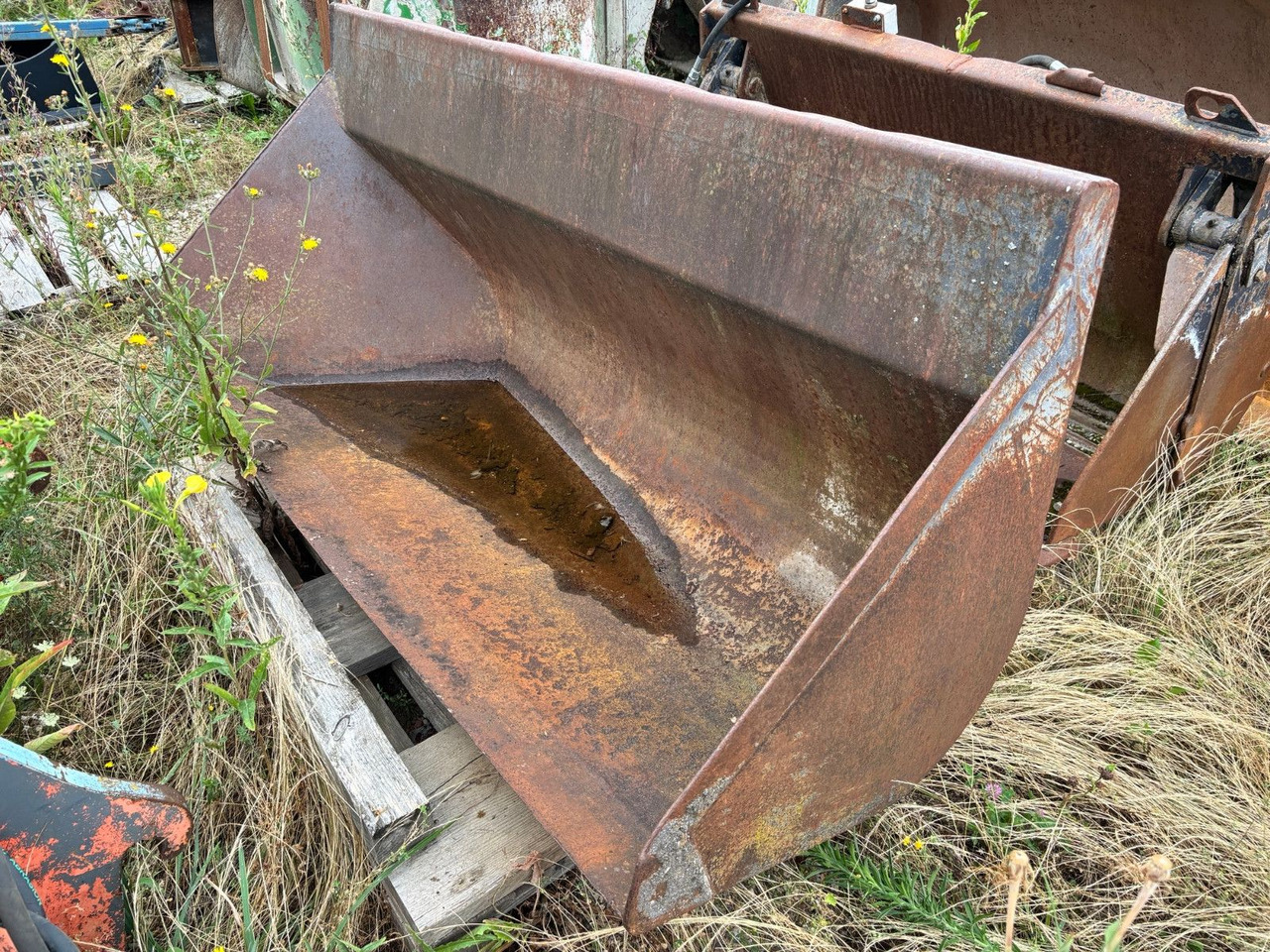 Schaeff Seitenkippschaufel - Cargadora de ruedas: foto 1 Schaeff Seitenkippschaufel - Cargadora de ruedas: foto 1