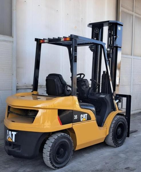 Caterpillar - Carretilla elevadora diésel: foto 3 Caterpillar - Carretilla elevadora diésel: foto 3