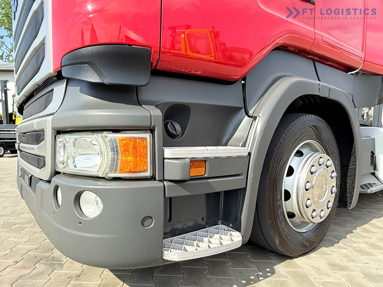 SCANIA R450 / LOW-DECK / RETARDER / 1200L FUEL TANKS / TWO BEDS / 80% TYRES / FRIDGE / PARKING AIR CONDITIONING / WEBASTO / EXCELLENT CONDITION - Cabeza tractora: foto 5 SCANIA R450 / LOW-DECK / RETARDER / 1200L FUEL TANKS / TWO BEDS / 80% TYRES / FRIDGE / PARKING AIR CONDITIONING / WEBASTO / EXCELLENT CONDITION - Cabeza tractora: foto 5