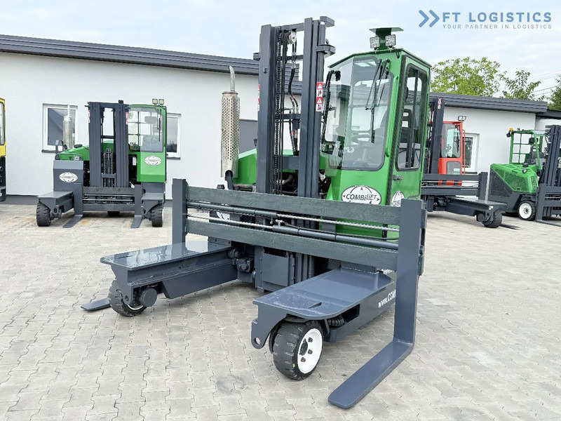 Combilift C3000 / DIESEL / DUPLEX - 4000MM / WIDE FORK POSITIONER 2700MM / FULL HEATED CABIN / ONLY 6905H / CONDITION - LIKE NEW! C3000 / - Carretilla de 4 vías: foto 3 Combilift C3000 / DIESEL / DUPLEX - 4000MM / WIDE FORK POSITIONER 2700MM / FULL HEATED CABIN / ONLY 6905H / CONDITION - LIKE NEW! C3000 / - Carretilla de 4 vías: foto 3