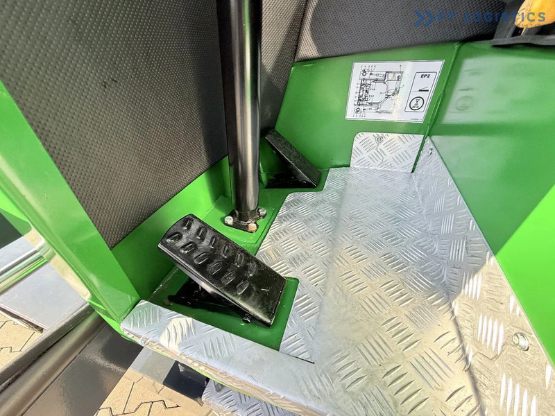 Carretilla de 4 vías Combilift C3000 / DIESEL / DUPLEX 4200MM / FREE LIFT / WIDE FORK POSITIONER / FULL CABIN / EXCELLENT CONDITION / Wide range of four-way an: foto 10 Carretilla de 4 vías Combilift C3000 / DIESEL / DUPLEX 4200MM / FREE LIFT / WIDE FORK POSITIONER / FULL CABIN / EXCELLENT CONDITION / Wide range of four-way an: foto 10