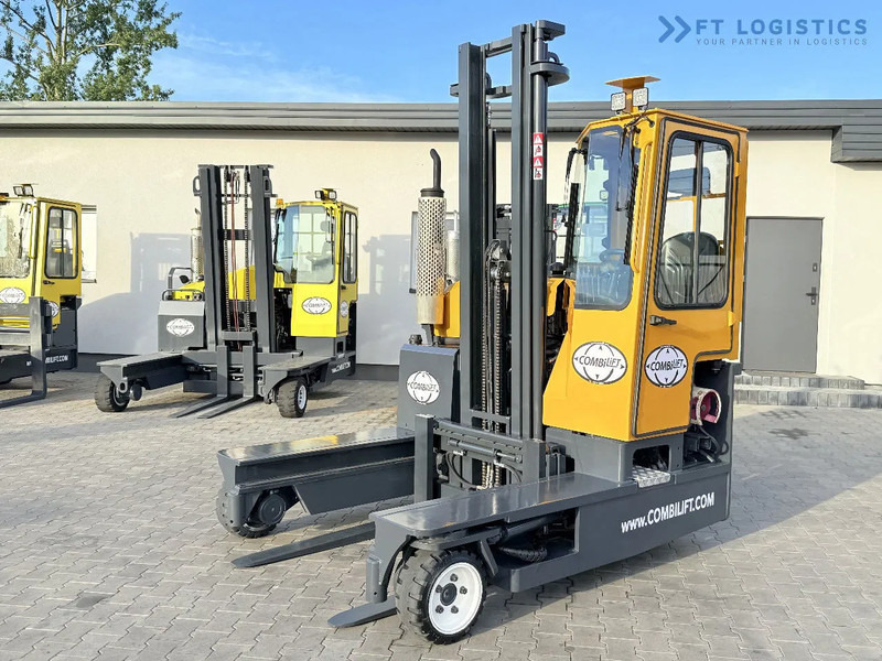 Combilift C3000 / GAS / DUPLEX 4500MM / ONLY 3096 HOURS / FORK SIDE SHIFT / FULL CABIN / EXCELLENT CONDITION / Wide range of four-way and - Carretilla de 4 vías: foto 1 Combilift C3000 / GAS / DUPLEX 4500MM / ONLY 3096 HOURS / FORK SIDE SHIFT / FULL CABIN / EXCELLENT CONDITION / Wide range of four-way and - Carretilla de 4 vías: foto 1