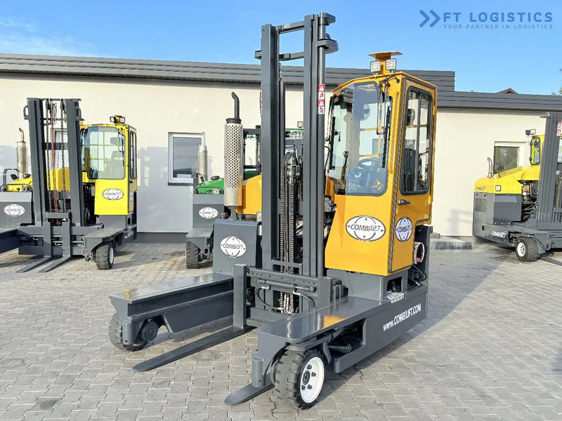 Combilift C3000 / GAS / DUPLEX 4500MM / ONLY 3096 HOURS / FORK SIDE SHIFT / FULL CABIN / EXCELLENT CONDITION / Wide range of four-way and - Carretilla de 4 vías: foto 3 Combilift C3000 / GAS / DUPLEX 4500MM / ONLY 3096 HOURS / FORK SIDE SHIFT / FULL CABIN / EXCELLENT CONDITION / Wide range of four-way and - Carretilla de 4 vías: foto 3