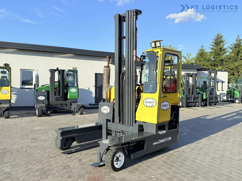 Combilift C3000 / GAS / TRIPLEX – 7500MM / SIDESHIFT / FORK POSITIONER / FREE LIFT / FULL HEATED CABIN / ONLY 7868 HOURS / CONDITION – LIK - Carretilla de 4 vías: foto 1 Combilift C3000 / GAS / TRIPLEX – 7500MM / SIDESHIFT / FORK POSITIONER / FREE LIFT / FULL HEATED CABIN / ONLY 7868 HOURS / CONDITION – LIK - Carretilla de 4 vías: foto 1