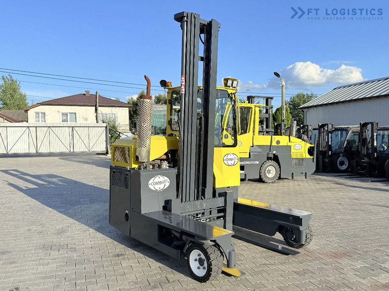 Combilift C3000 / GAS / TRIPLEX – 7600MM / FORK POSITIONER / FREE LIFT / FULL HEATED CABIN / ONLY 7868H / Wide range of four-way and side- - Carretilla de 4 vías: foto 4 Combilift C3000 / GAS / TRIPLEX – 7600MM / FORK POSITIONER / FREE LIFT / FULL HEATED CABIN / ONLY 7868H / Wide range of four-way and side- - Carretilla de 4 vías: foto 4