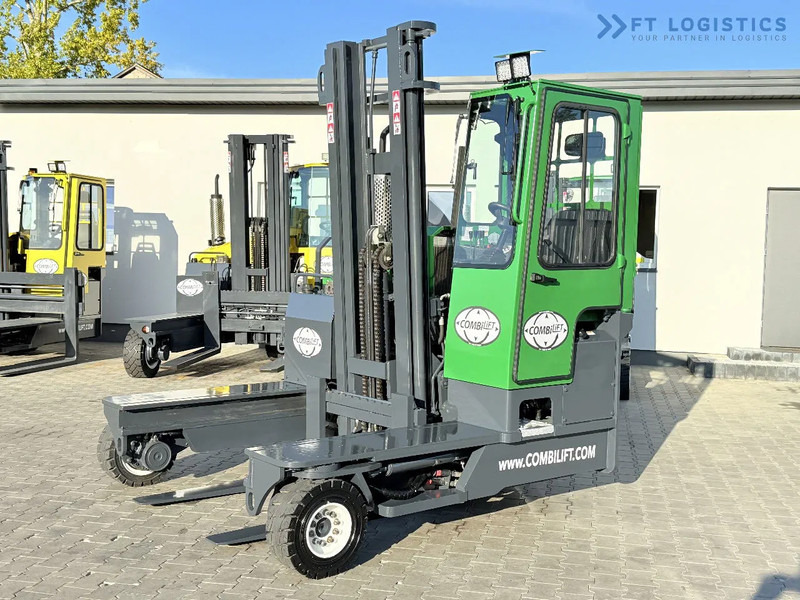 Carretilla de 4 vías Combilift C4000 / DIESEL / DUPLEX 4100MM / FREE LIFT / SIDE SHIFT / FULL CABIN / EXCELLENT CONDITION / Wide range of four-way and side loa: foto 1