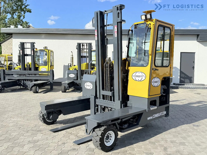 Combilift C4000 / GAS / DUPLEX – 4100MM / SIDESHIFT / FREE LIFT / FULL HEATED CABIN / ONLY 4223 HOURS / CONDITION – LIKE NEW! C4000 / GAS - Carretilla de 4 vías: foto 1 Combilift C4000 / GAS / DUPLEX – 4100MM / SIDESHIFT / FREE LIFT / FULL HEATED CABIN / ONLY 4223 HOURS / CONDITION – LIKE NEW! C4000 / GAS - Carretilla de 4 vías: foto 1
