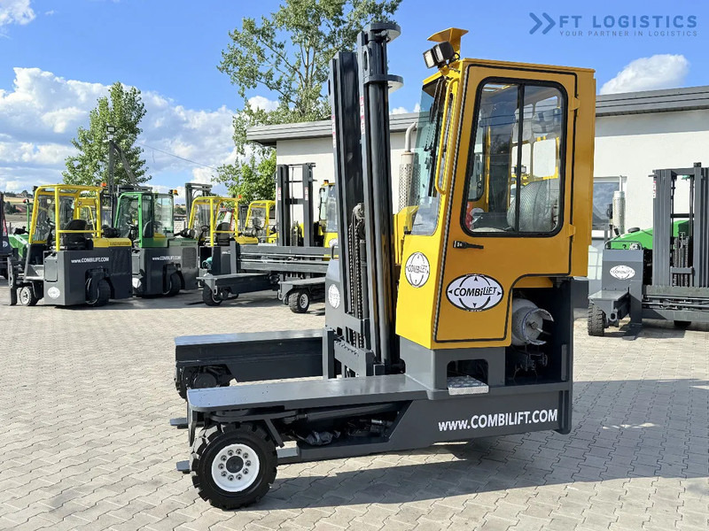 Combilift C4000 / GAS / DUPLEX – 4100MM / SIDESHIFT / FREE LIFT / FULL HEATED CABIN / ONLY 4223 HOURS / CONDITION – LIKE NEW! C4000 / GAS - Carretilla de 4 vías: foto 3 Combilift C4000 / GAS / DUPLEX – 4100MM / SIDESHIFT / FREE LIFT / FULL HEATED CABIN / ONLY 4223 HOURS / CONDITION – LIKE NEW! C4000 / GAS - Carretilla de 4 vías: foto 3