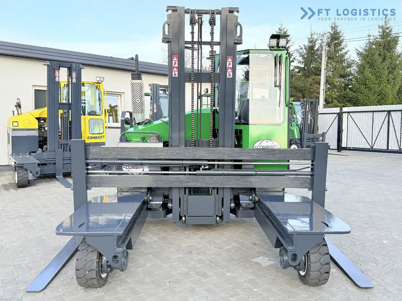 Combilift C4500 / DIESEL / DUPLEX 4000MM / WIDE FORK POSITIONER / HEATING / FULL CABIN / EXCELLENT CONDITION / A wide range of four-way an - Carretilla de 4 vías: foto 5 Combilift C4500 / DIESEL / DUPLEX 4000MM / WIDE FORK POSITIONER / HEATING / FULL CABIN / EXCELLENT CONDITION / A wide range of four-way an - Carretilla de 4 vías: foto 5