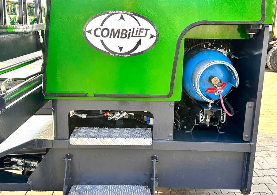 Combilift C5000XL / LPG / AIR CONDITIONING / WIDE POSITIONER / DUPLEX MAST / ADJUSTABLE FORKS / NEW TIRES / EXCELLENT CONDITION! - Carretilla de 4 vías: foto 4 Combilift C5000XL / LPG / AIR CONDITIONING / WIDE POSITIONER / DUPLEX MAST / ADJUSTABLE FORKS / NEW TIRES / EXCELLENT CONDITION! - Carretilla de 4 vías: foto 4