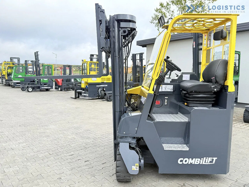 Carretilla de 4 vías Combilift CB4000 / GAS / TRIPLEX 5200MM / FREE LIFT / FORK POSITIONER / SIDE SHIFT / EXCELLENT CONDITION / Wide range of four-way and side: foto 19 Carretilla de 4 vías Combilift CB4000 / GAS / TRIPLEX 5200MM / FREE LIFT / FORK POSITIONER / SIDE SHIFT / EXCELLENT CONDITION / Wide range of four-way and side: foto 19