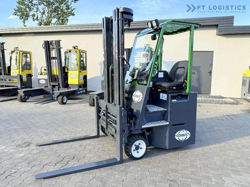 Combilift Combilift C2500CB / TRIPLEX / 5500MM / FREE LIFT / DIESEL / ONLY 3768 MTH / FORK POSITIONER / SIDE SHIFT / NEW TYRES / LIKE NEW - Carretilla de 4 vías: foto 2 Combilift Combilift C2500CB / TRIPLEX / 5500MM / FREE LIFT / DIESEL / ONLY 3768 MTH / FORK POSITIONER / SIDE SHIFT / NEW TYRES / LIKE NEW - Carretilla de 4 vías: foto 2