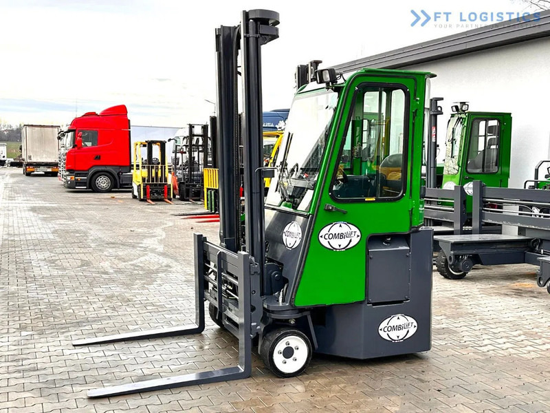 Combilift Combilift C3000CB - DUPLEX 4000mm - Year 2015 - / CABIN - HEATING / ONLY 6546 MTH / EXCELLENT CONDITION / LIKE NEW! Combilift C3 - Carretilla de 4 vías: foto 3 Combilift Combilift C3000CB - DUPLEX 4000mm - Year 2015 - / CABIN - HEATING / ONLY 6546 MTH / EXCELLENT CONDITION / LIKE NEW! Combilift C3 - Carretilla de 4 vías: foto 3