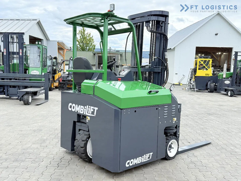 Carretilla de 4 vías Combilift Combilift CBE2500 / TRIPLEX / 5500MM / FREE LIFT / ELECTRIC DRIVE / ONLY 2300 MTH / FORK POSITIONER / SIDE SHIFT / NEW TYRES / L: foto 8 Carretilla de 4 vías Combilift Combilift CBE2500 / TRIPLEX / 5500MM / FREE LIFT / ELECTRIC DRIVE / ONLY 2300 MTH / FORK POSITIONER / SIDE SHIFT / NEW TYRES / L: foto 8