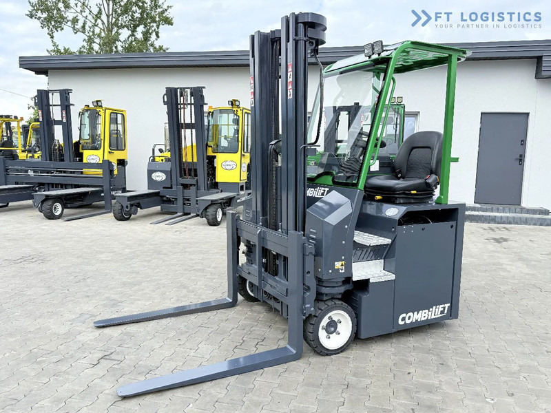 Carretilla de 4 vías Combilift Combilift CBE2500 / TRIPLEX / 5500MM / FREE LIFT / ELECTRIC DRIVE / ONLY 2300 MTH / FORK POSITIONER / SIDE SHIFT / NEW TYRES / L: foto 12 Carretilla de 4 vías Combilift Combilift CBE2500 / TRIPLEX / 5500MM / FREE LIFT / ELECTRIC DRIVE / ONLY 2300 MTH / FORK POSITIONER / SIDE SHIFT / NEW TYRES / L: foto 12