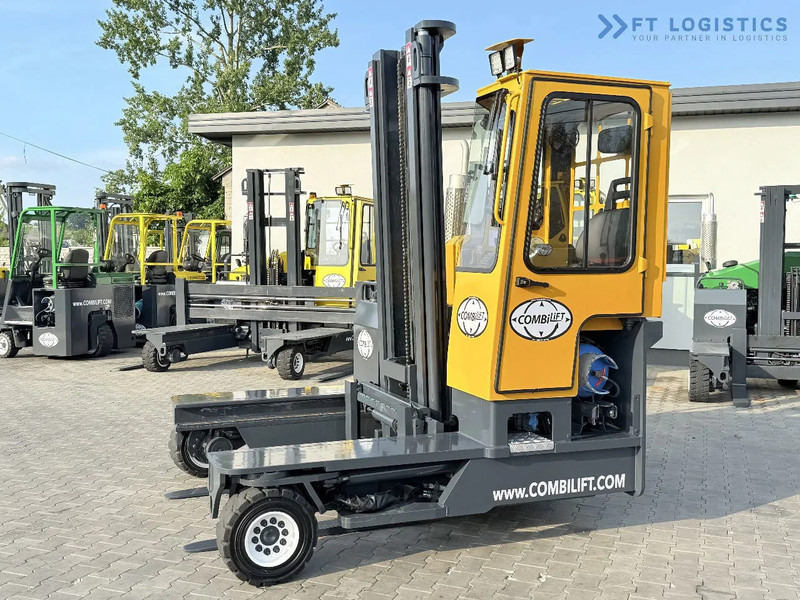 Combilift Combilift FOUR-WAY MULTIDIRECTIONAL FORKLIFT C4000 / GAS / DUPLEX 4500MM / ONLY 6604 HOURS / SIDE SHIFT / FULL CABIN / PERFECT C - Carretilla de 4 vías: foto 3 Combilift Combilift FOUR-WAY MULTIDIRECTIONAL FORKLIFT C4000 / GAS / DUPLEX 4500MM / ONLY 6604 HOURS / SIDE SHIFT / FULL CABIN / PERFECT C - Carretilla de 4 vías: foto 3