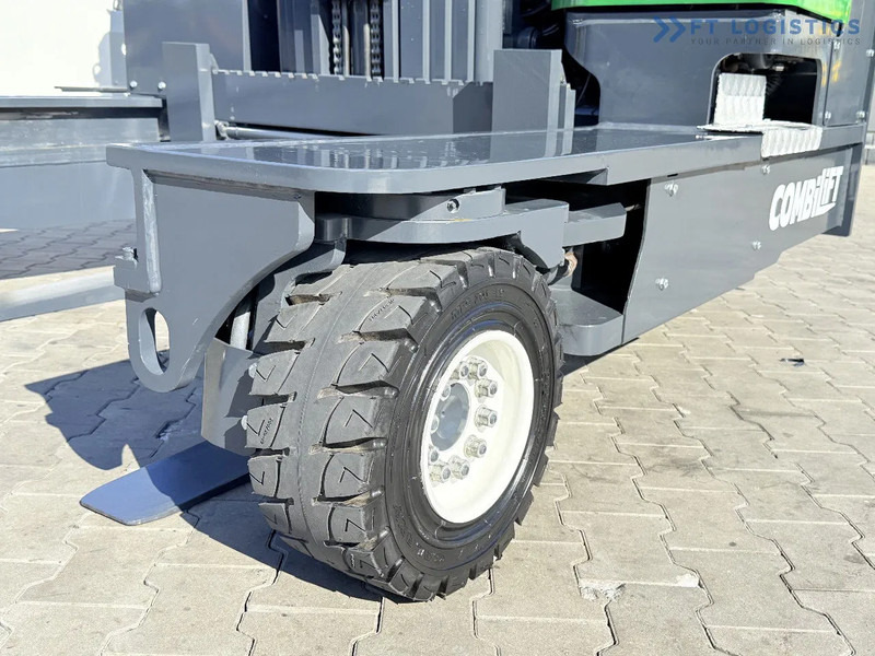 Combilift FOUR-WAY / MULTI-DIRECTIONAL FORKLIFT C4500 / DIESEL / TRIPLEX 4900MM / ONLY 4160 WORKING HOURS / FORK POSITIONER / FULL CABIN W - Carretilla de 4 vías: foto 3 Combilift FOUR-WAY / MULTI-DIRECTIONAL FORKLIFT C4500 / DIESEL / TRIPLEX 4900MM / ONLY 4160 WORKING HOURS / FORK POSITIONER / FULL CABIN W - Carretilla de 4 vías: foto 3