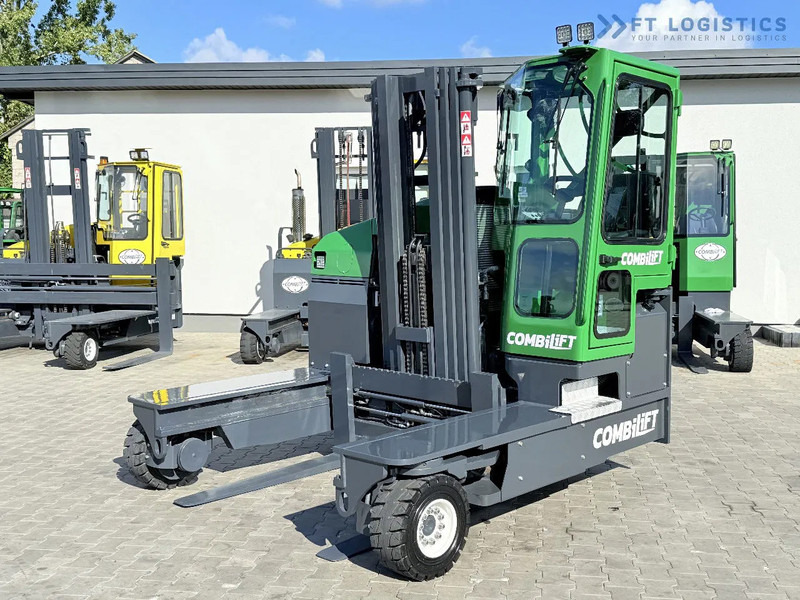 Combilift FOUR-WAY / MULTI-DIRECTIONAL FORKLIFT C4500 / DIESEL / TRIPLEX 4900MM / ONLY 4160 WORKING HOURS / FORK POSITIONER / FULL CABIN W - Carretilla de 4 vías: foto 2 Combilift FOUR-WAY / MULTI-DIRECTIONAL FORKLIFT C4500 / DIESEL / TRIPLEX 4900MM / ONLY 4160 WORKING HOURS / FORK POSITIONER / FULL CABIN W - Carretilla de 4 vías: foto 2
