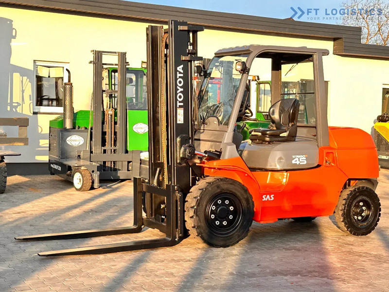 Toyota 42-4FD40 / DIESEL / 4500KG / DUPLEX / FORKS 1400MM / WELL-MAINTAINED 42-4FD40 / DIESEL / 4500KG / DUPLEX / FORKS 1400MM / WELL-M - Carretilla elevadora diésel: foto 3 Toyota 42-4FD40 / DIESEL / 4500KG / DUPLEX / FORKS 1400MM / WELL-MAINTAINED 42-4FD40 / DIESEL / 4500KG / DUPLEX / FORKS 1400MM / WELL-M - Carretilla elevadora diésel: foto 3