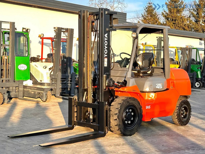 Toyota 42-4FD40 / DIESEL / 4500KG / DUPLEX / FORKS 1400MM / WELL-MAINTAINED 42-4FD40 / DIESEL / 4500KG / DUPLEX / FORKS 1400MM / WELL-M - Carretilla elevadora diésel: foto 1 Toyota 42-4FD40 / DIESEL / 4500KG / DUPLEX / FORKS 1400MM / WELL-MAINTAINED 42-4FD40 / DIESEL / 4500KG / DUPLEX / FORKS 1400MM / WELL-M - Carretilla elevadora diésel: foto 1