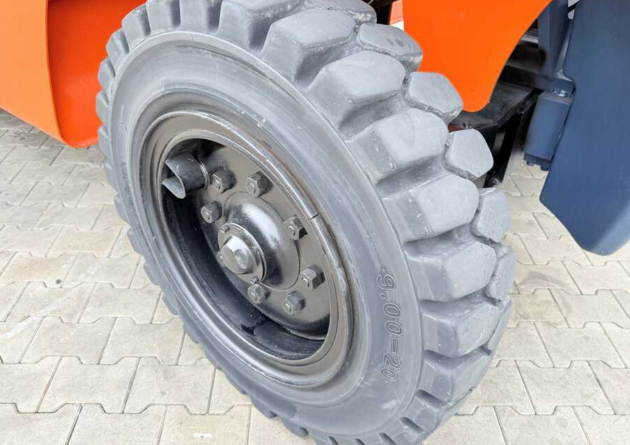 Toyota 60-5FD80 / DIESEL / DUPLEX - 4500MM / NEW TYRES / HEATED CABIN / 8 TON / UDT / EXCELLENT CONDITION - Carretilla elevadora diésel: foto 5 Toyota 60-5FD80 / DIESEL / DUPLEX - 4500MM / NEW TYRES / HEATED CABIN / 8 TON / UDT / EXCELLENT CONDITION - Carretilla elevadora diésel: foto 5