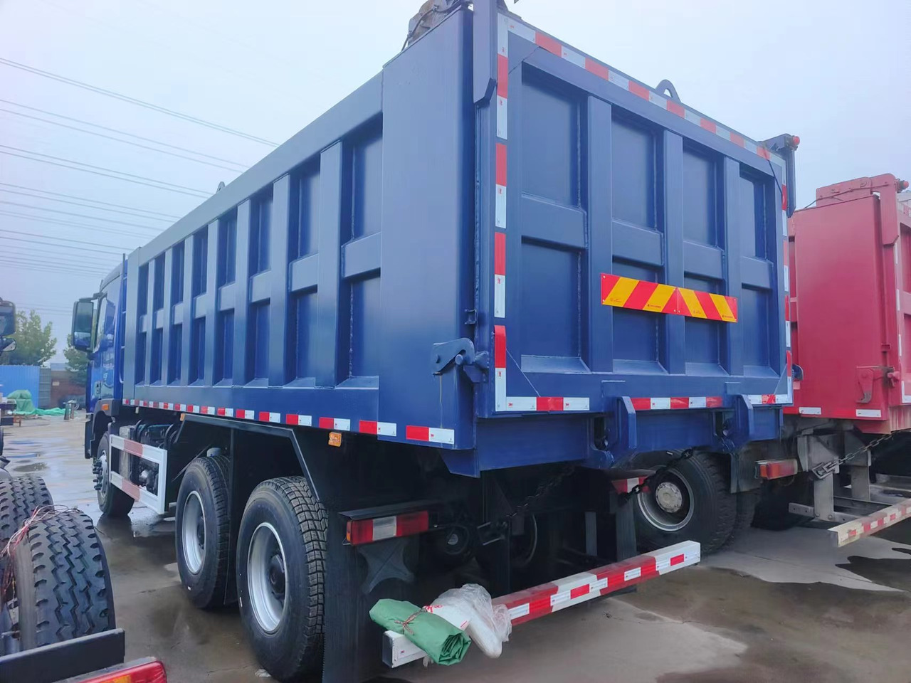 Auman Auman 6*4  dump truck - Camión volquete: foto 3 Auman Auman 6*4  dump truck - Camión volquete: foto 3