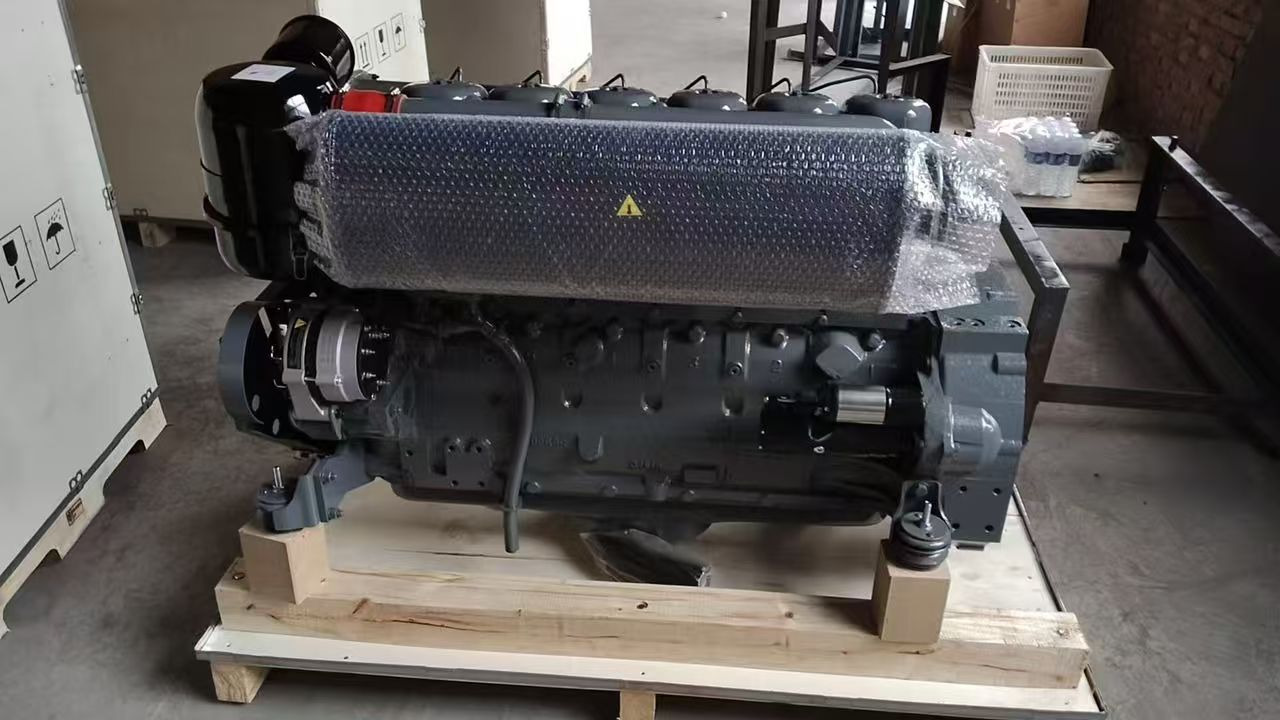 DEUTZ F4L912 - Motor para Excavadora: foto 1 DEUTZ F4L912 - Motor para Excavadora: foto 1