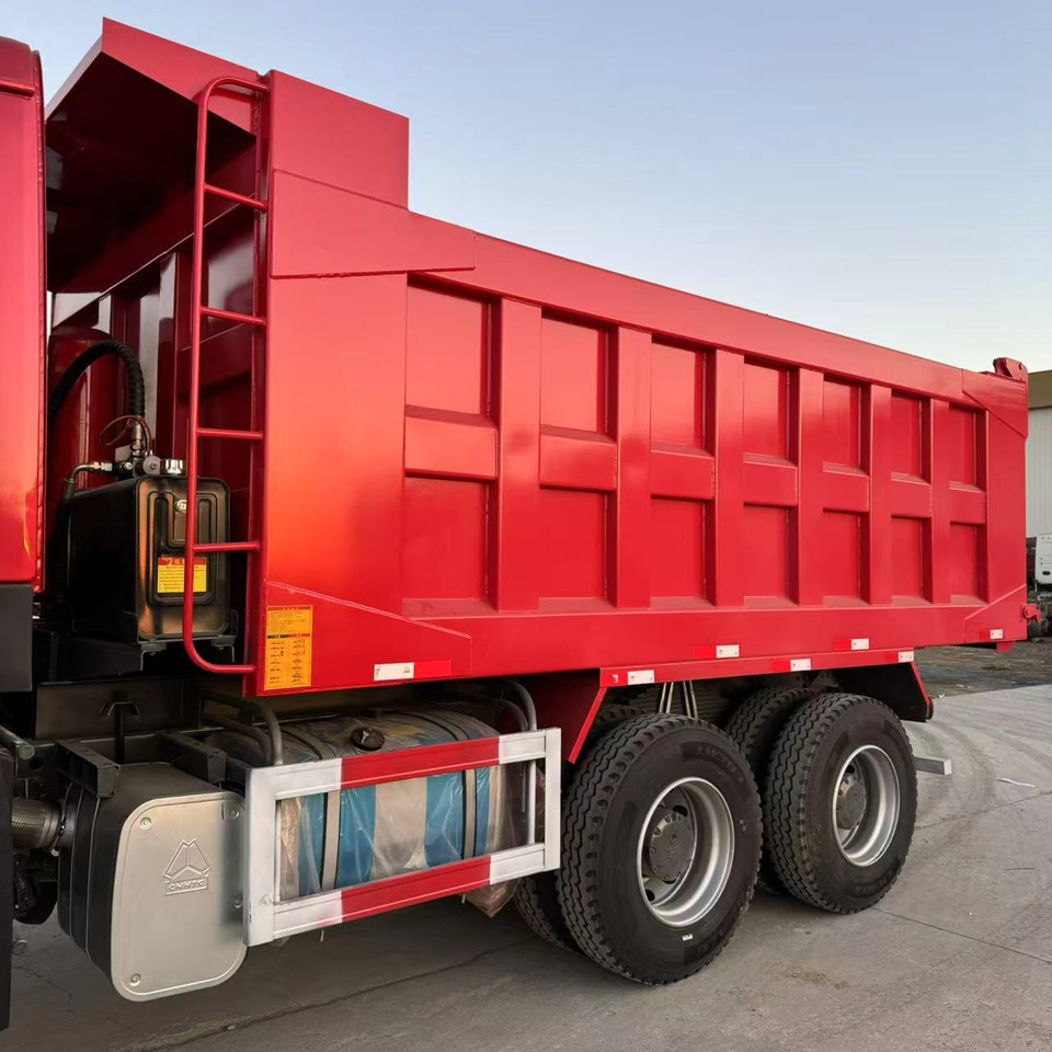 HOWO 371 6*4 - Camión volquete: foto 4 HOWO 371 6*4 - Camión volquete: foto 4