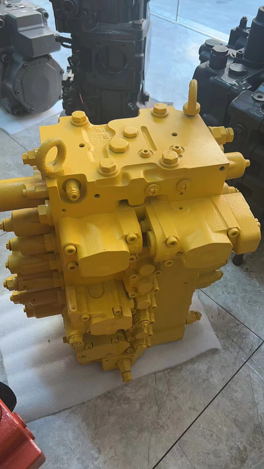 KOMATSU 723-48-26701 - Válvula hidráulica para Excavadora: foto 4 KOMATSU 723-48-26701 - Válvula hidráulica para Excavadora: foto 4