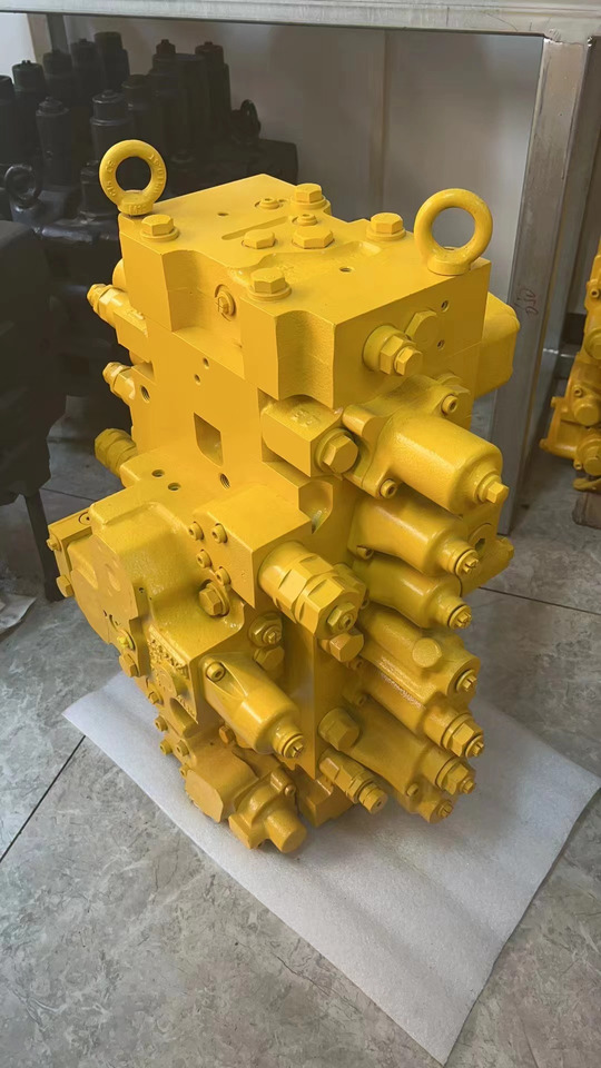KOMATSU 723-48-26701 - Válvula hidráulica para Excavadora: foto 3 KOMATSU 723-48-26701 - Válvula hidráulica para Excavadora: foto 3
