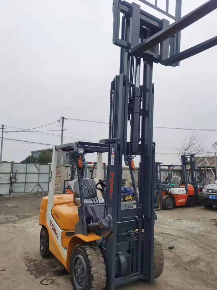 TCM 5 TONS 2 stages - Carretilla elevadora diésel: foto 3 TCM 5 TONS 2 stages - Carretilla elevadora diésel: foto 3