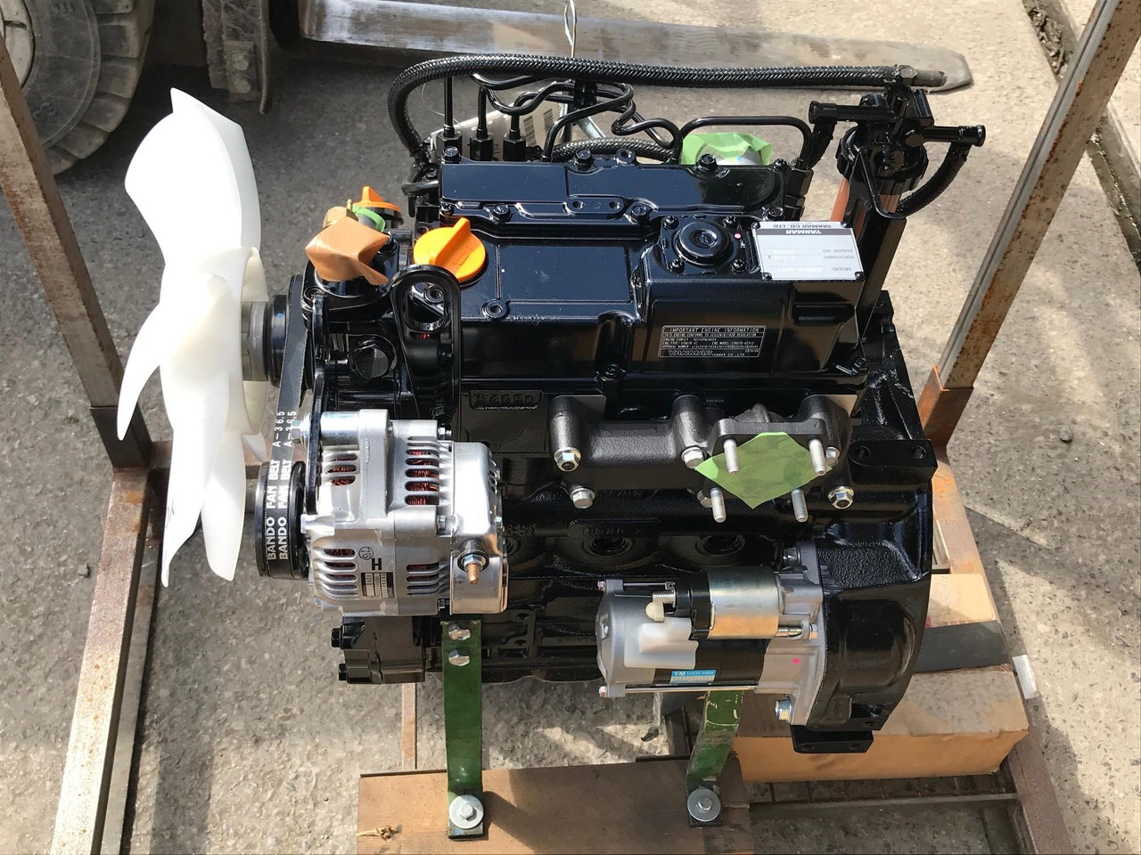 YANMAR 3TNV76 - Motor para Excavadora: foto 1 YANMAR 3TNV76 - Motor para Excavadora: foto 1
